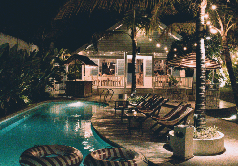 Top Outdoor Kitchen Appliances in Florida to Boost Your Home's Value