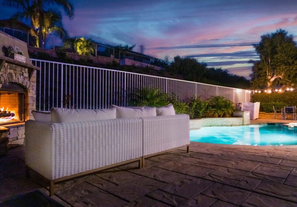 Aluminum vs. Vinyl Fencing — Which Is Better for Your Florida Property?