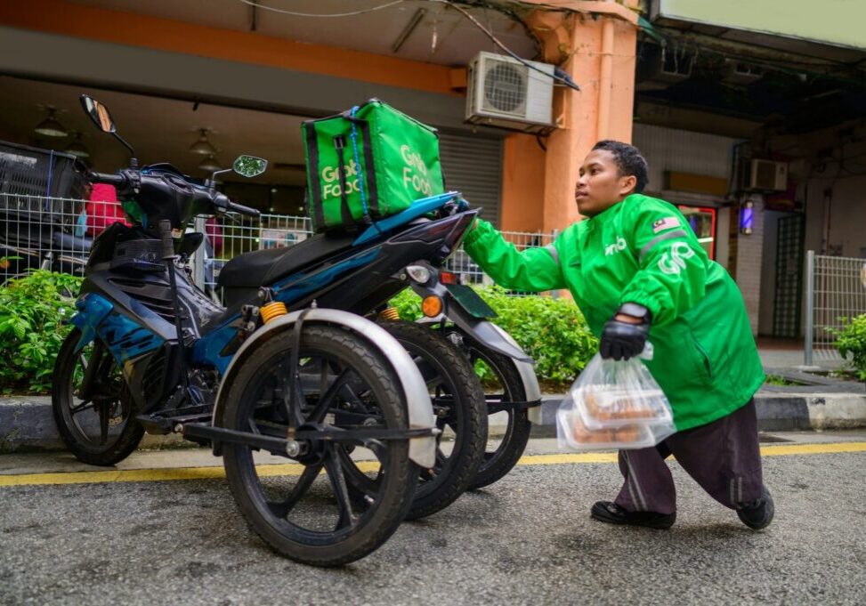 How To Tip Your Food Delivery Driver Properly?